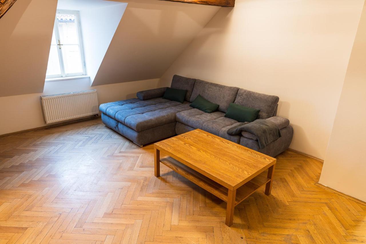 White Swan Boutique Apartments Прага Экстерьер фото