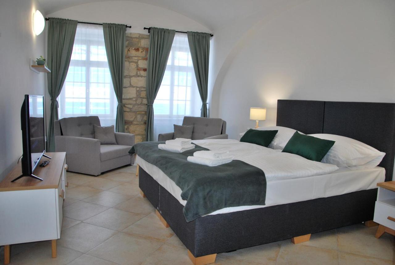 White Swan Boutique Apartments Прага Экстерьер фото