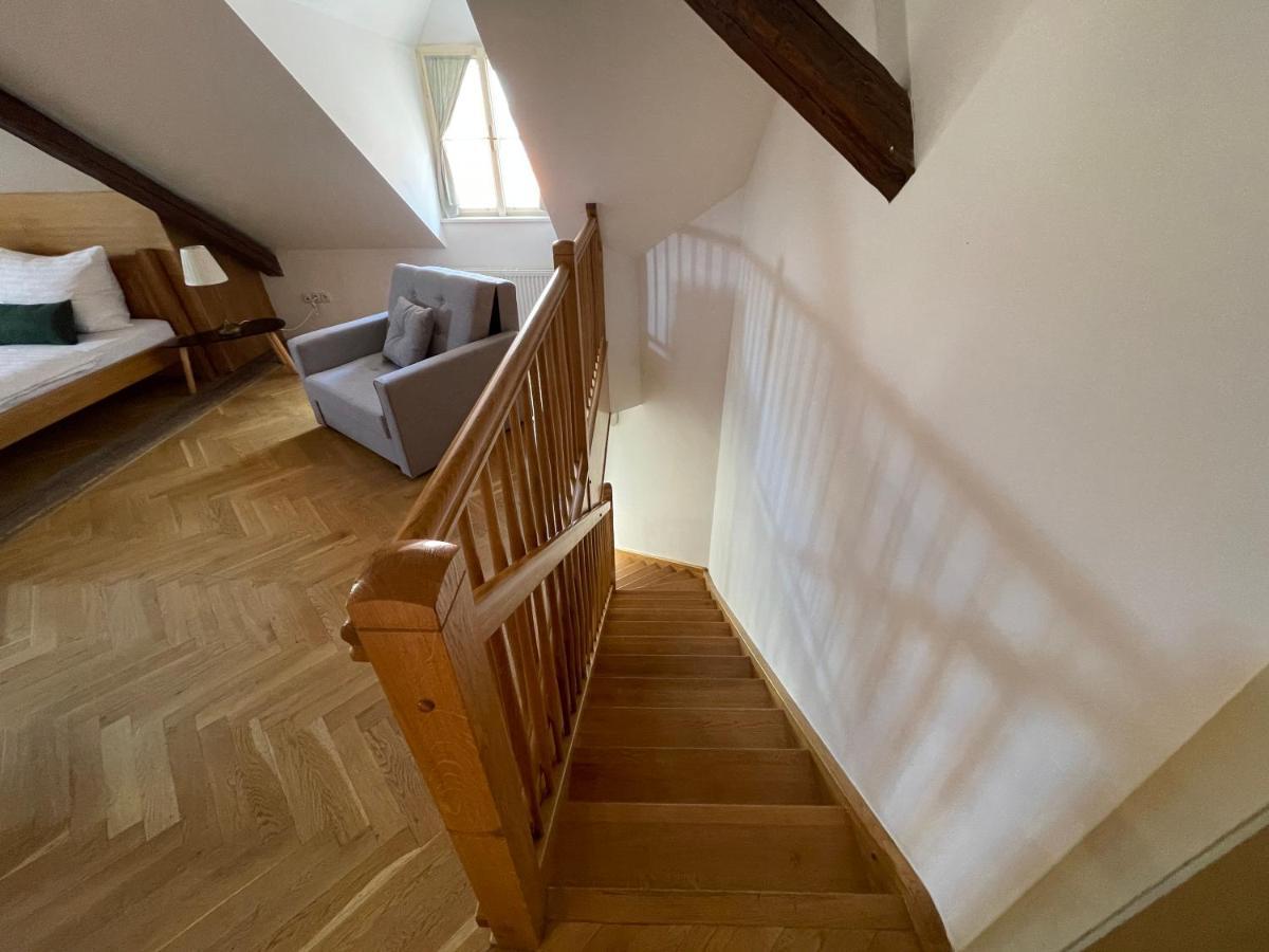 White Swan Boutique Apartments Прага Экстерьер фото