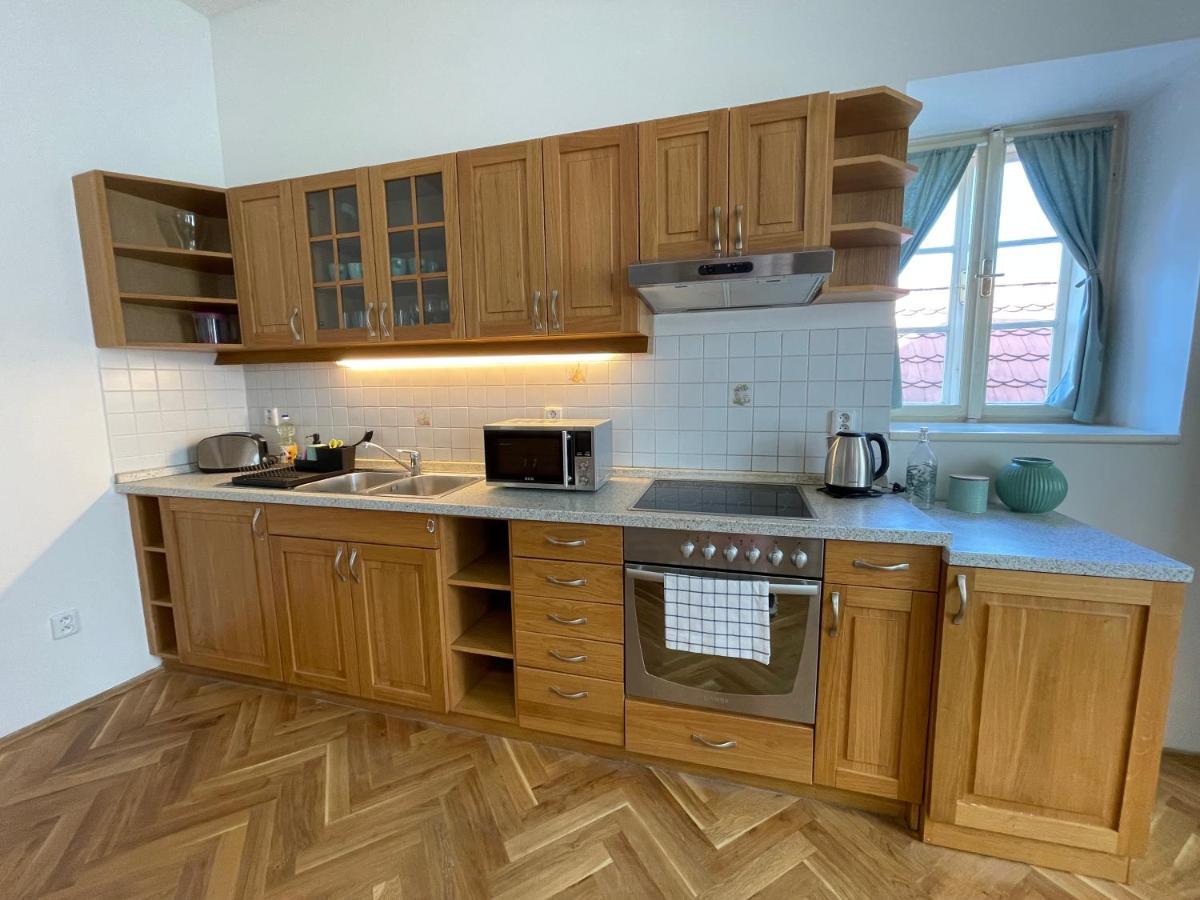 White Swan Boutique Apartments Прага Экстерьер фото