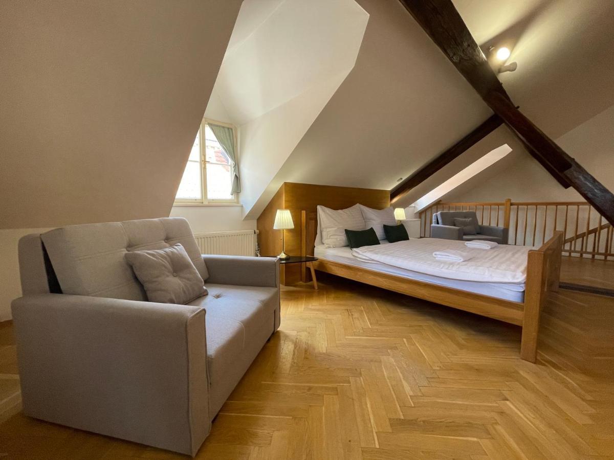 White Swan Boutique Apartments Прага Экстерьер фото