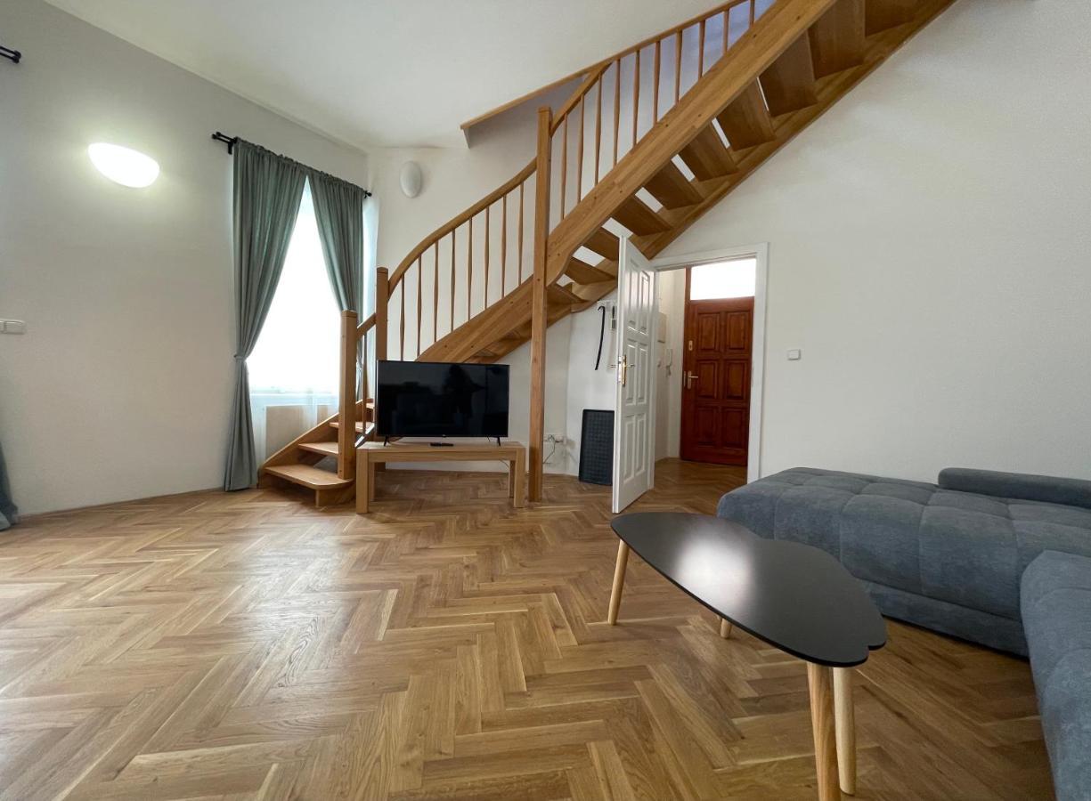 White Swan Boutique Apartments Прага Экстерьер фото