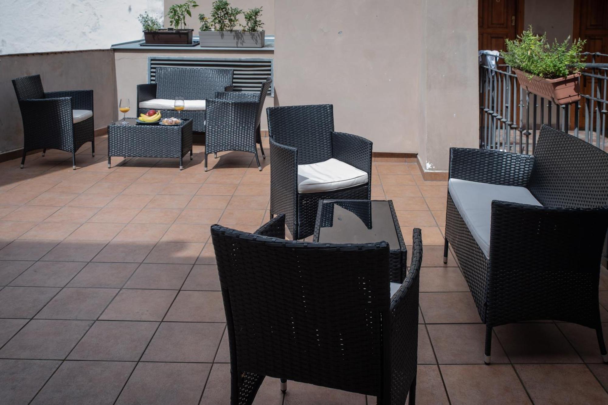 White Swan Boutique Apartments Прага Экстерьер фото